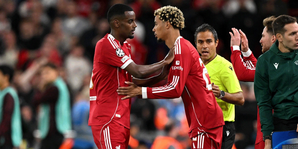 Hugo-Ekitike-vs.-Alexander-Isak-Dilemma-Liverpool-di-Lini-Depan